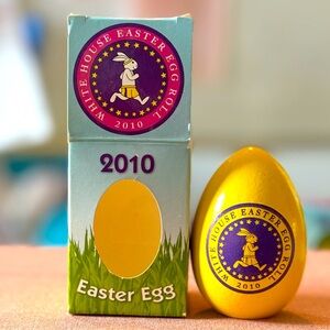 EXTREMELY RARE A Lone 2010 White House Easter Egg (Yellow & Purple Majesty!)